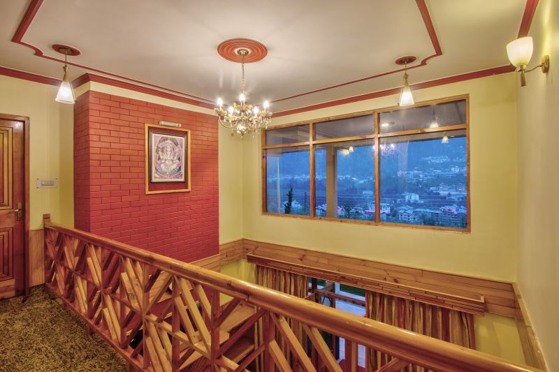 best luxury cottages in manali for honeymoon