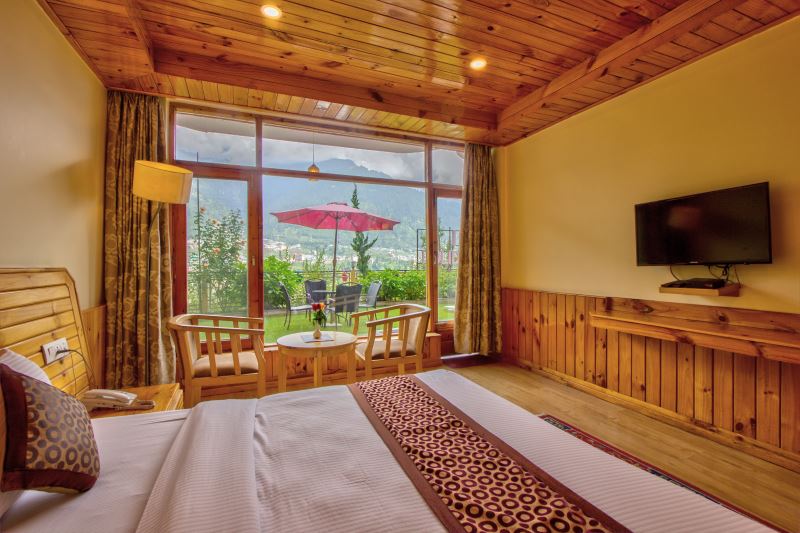 garden deluxe room of best hotels in manali