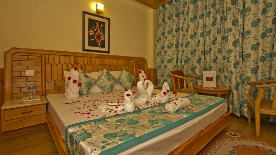 budget hotel rooms in manali